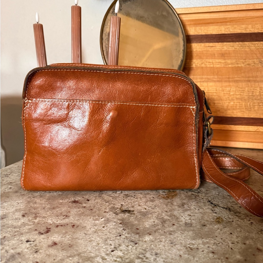 Patricia Nash| Cognac Leather Crossbody Bag| Vintage Style Twist Lock - Picture 2 of 5